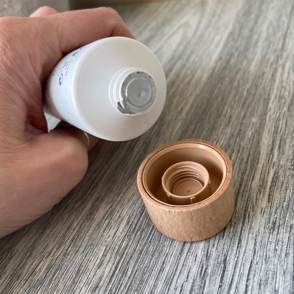 (4/$14) Feel Free Mineral Clay Beauty Mask π± - Picture 3 of 6